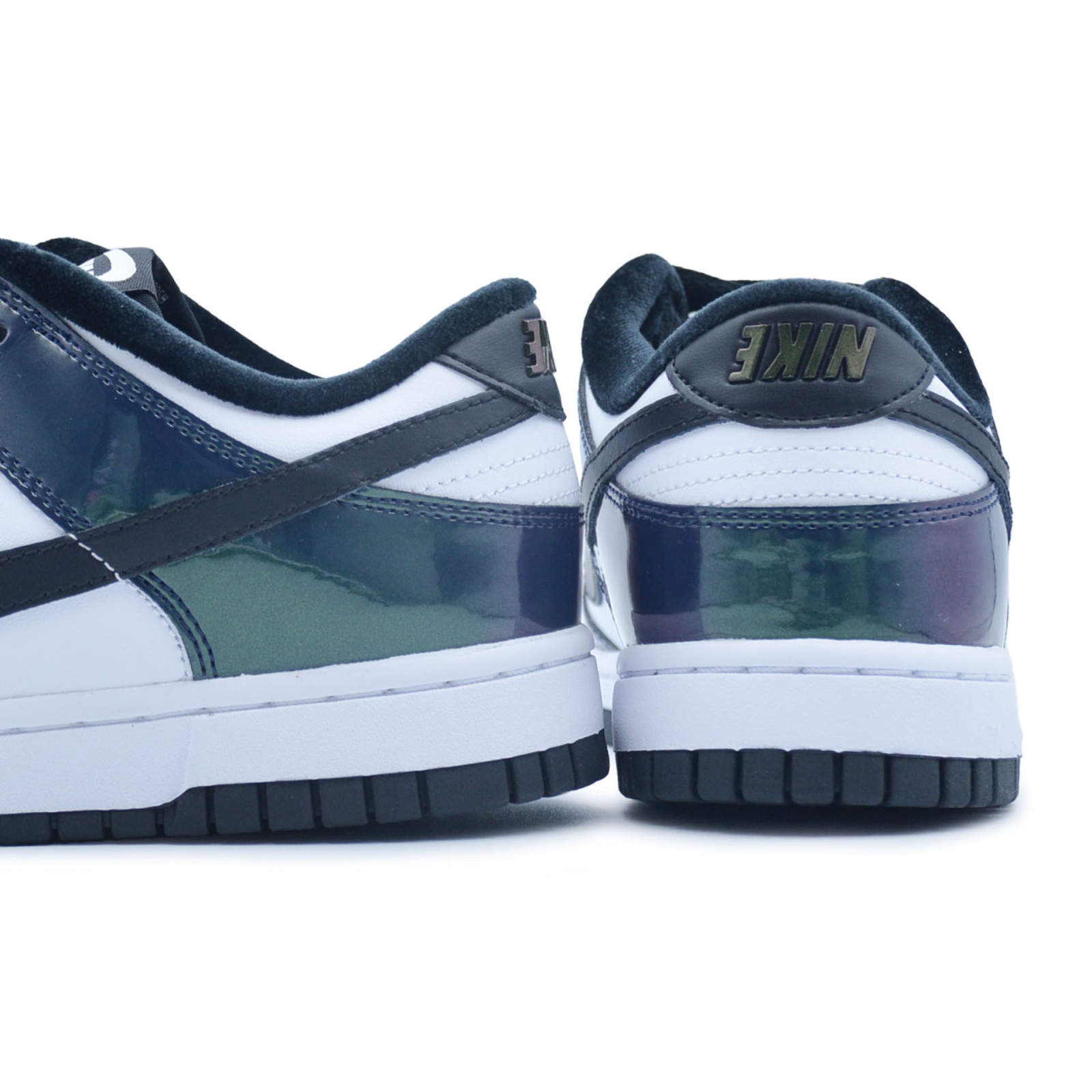 nike wmns dunk low se "just do it iridescent"