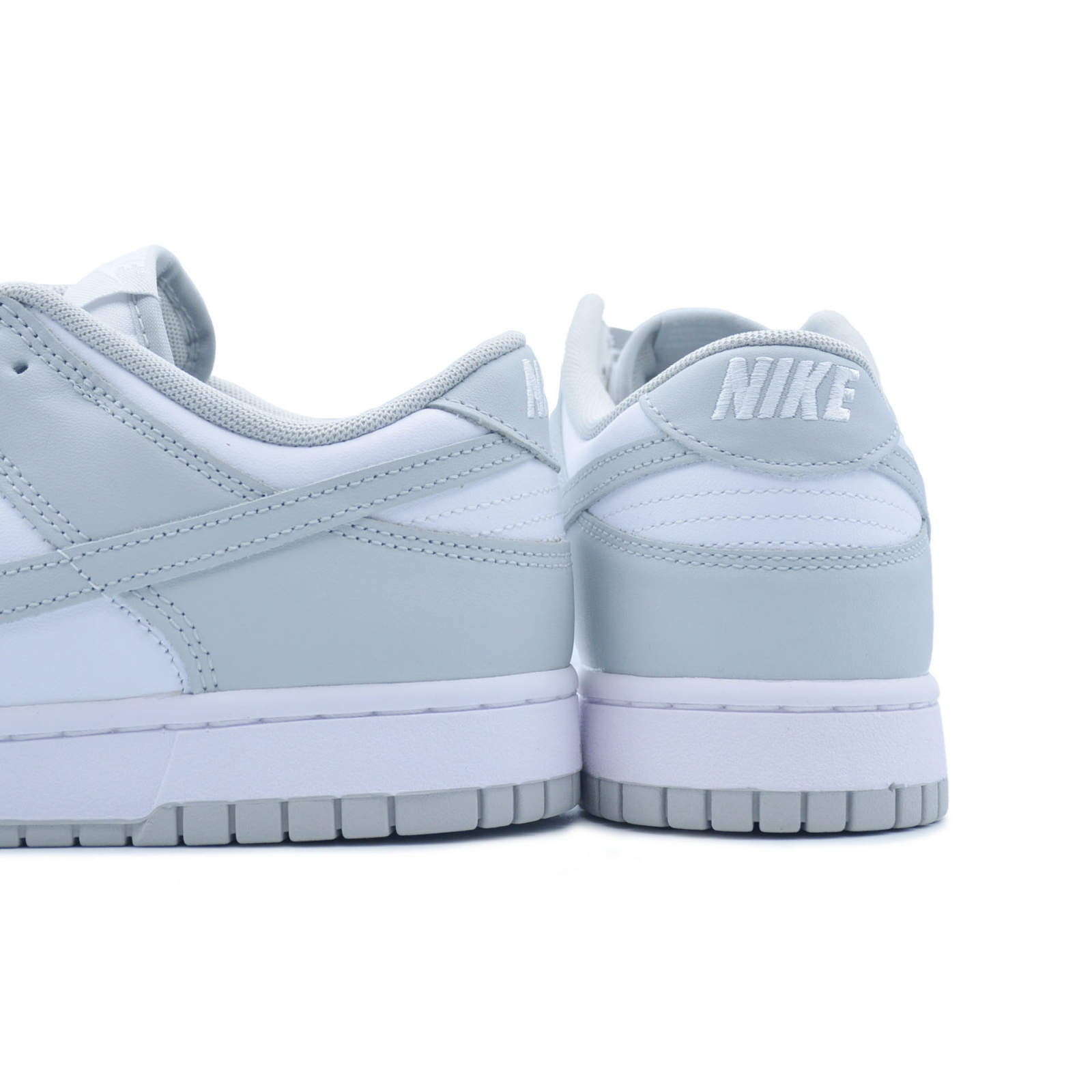 dunk low "grey fog"