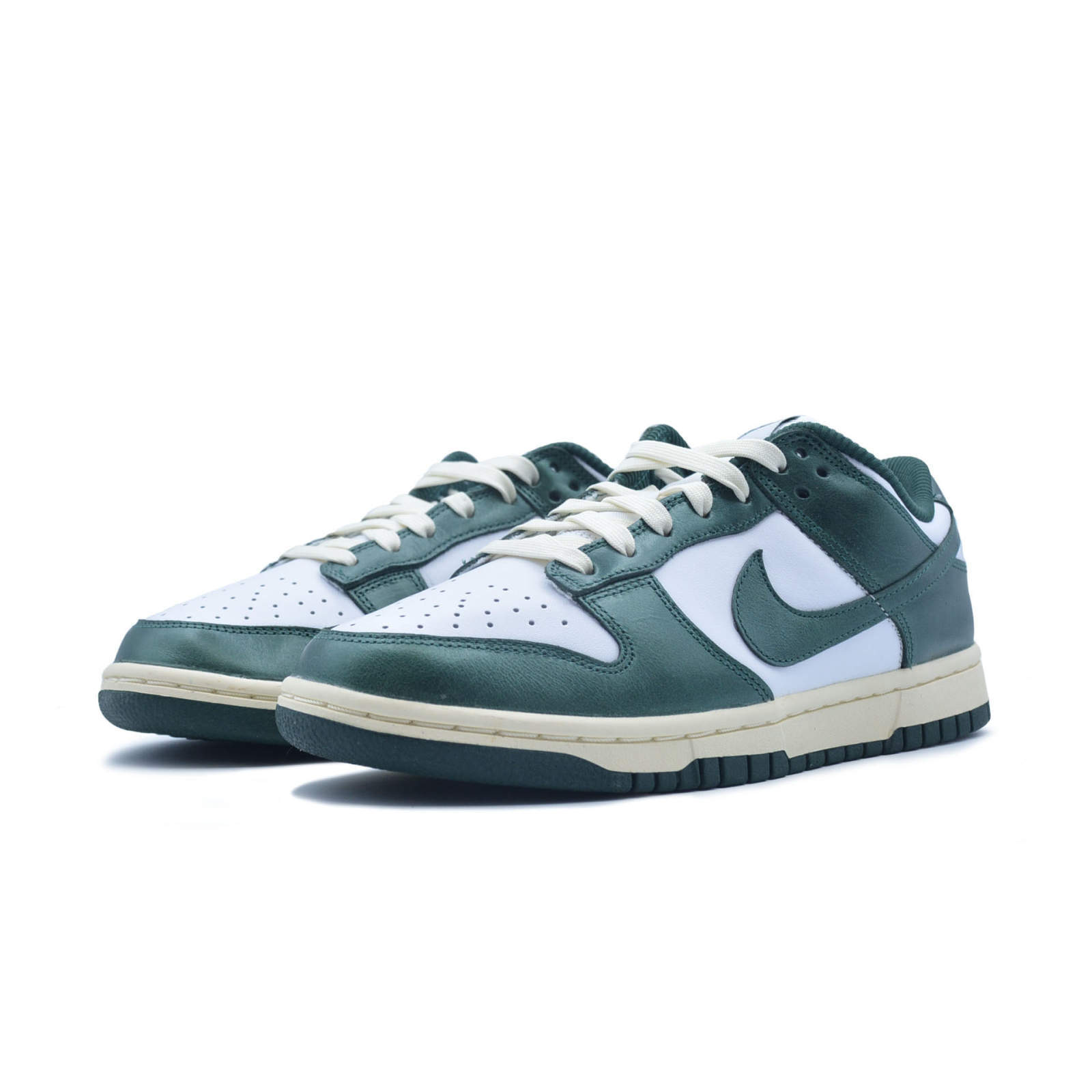 wmns dunk low "vintage green"