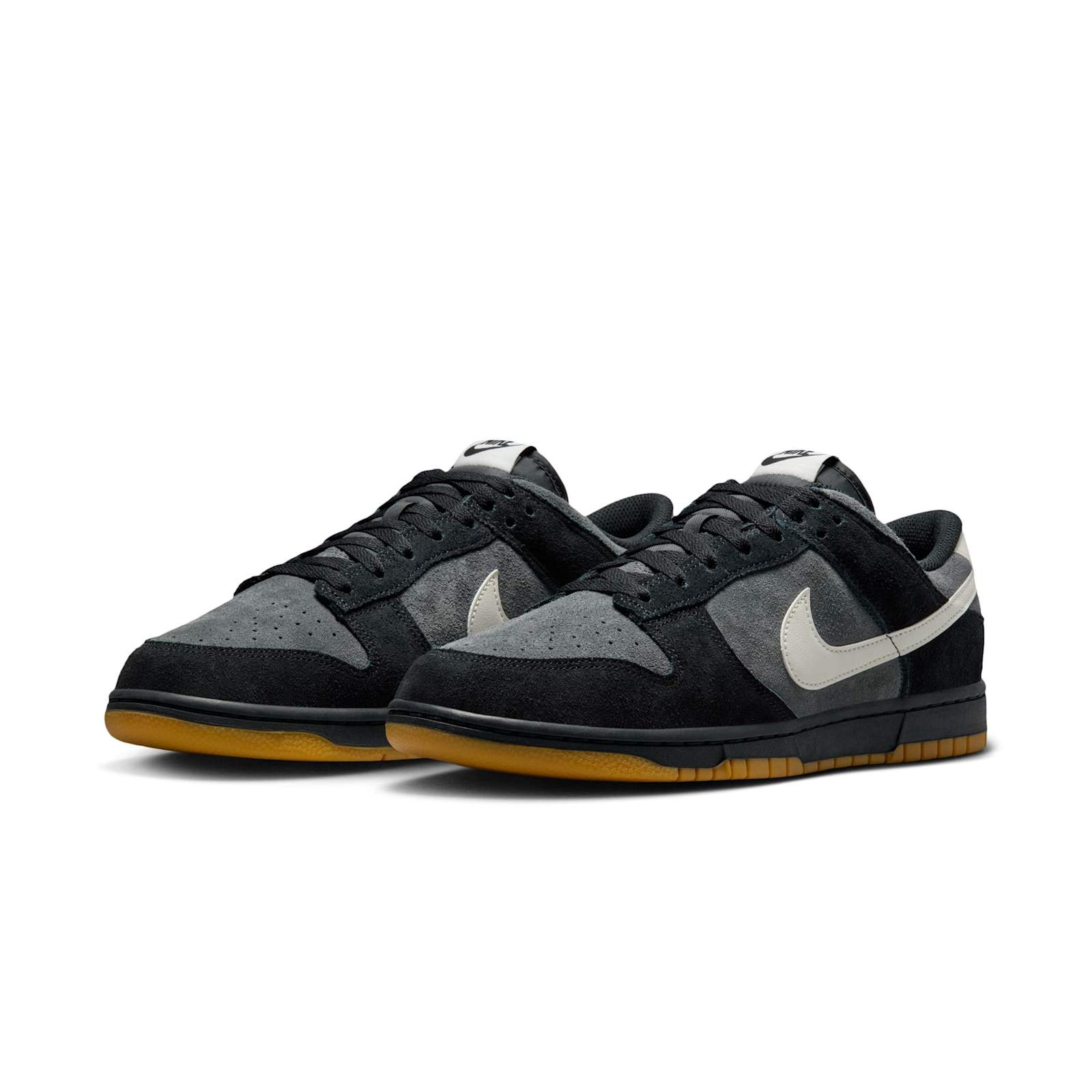 dunk low se "black gum"